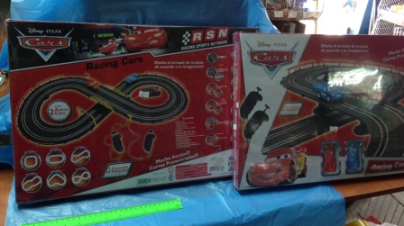 מרוץ מכוניות ,דיסני סוללות ושלט